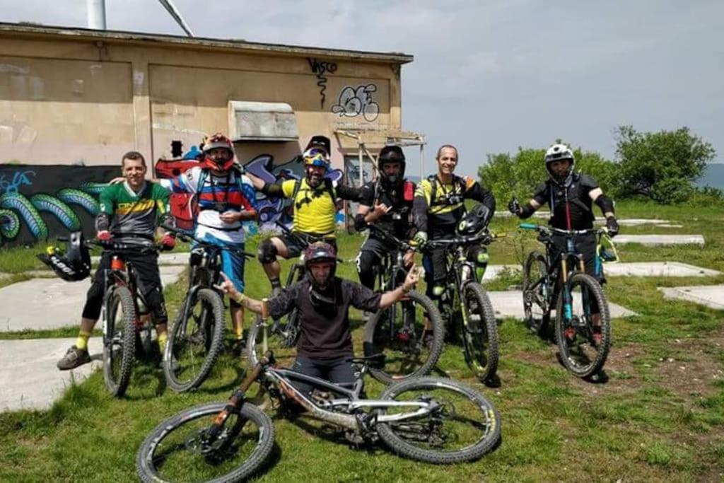 Appartement Bee Freeride Bikers House à Magliolo Extérieur photo